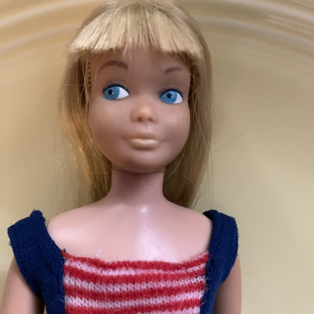 Vintage SKIPPER Barbie DOLL bendable legs Swimsuit